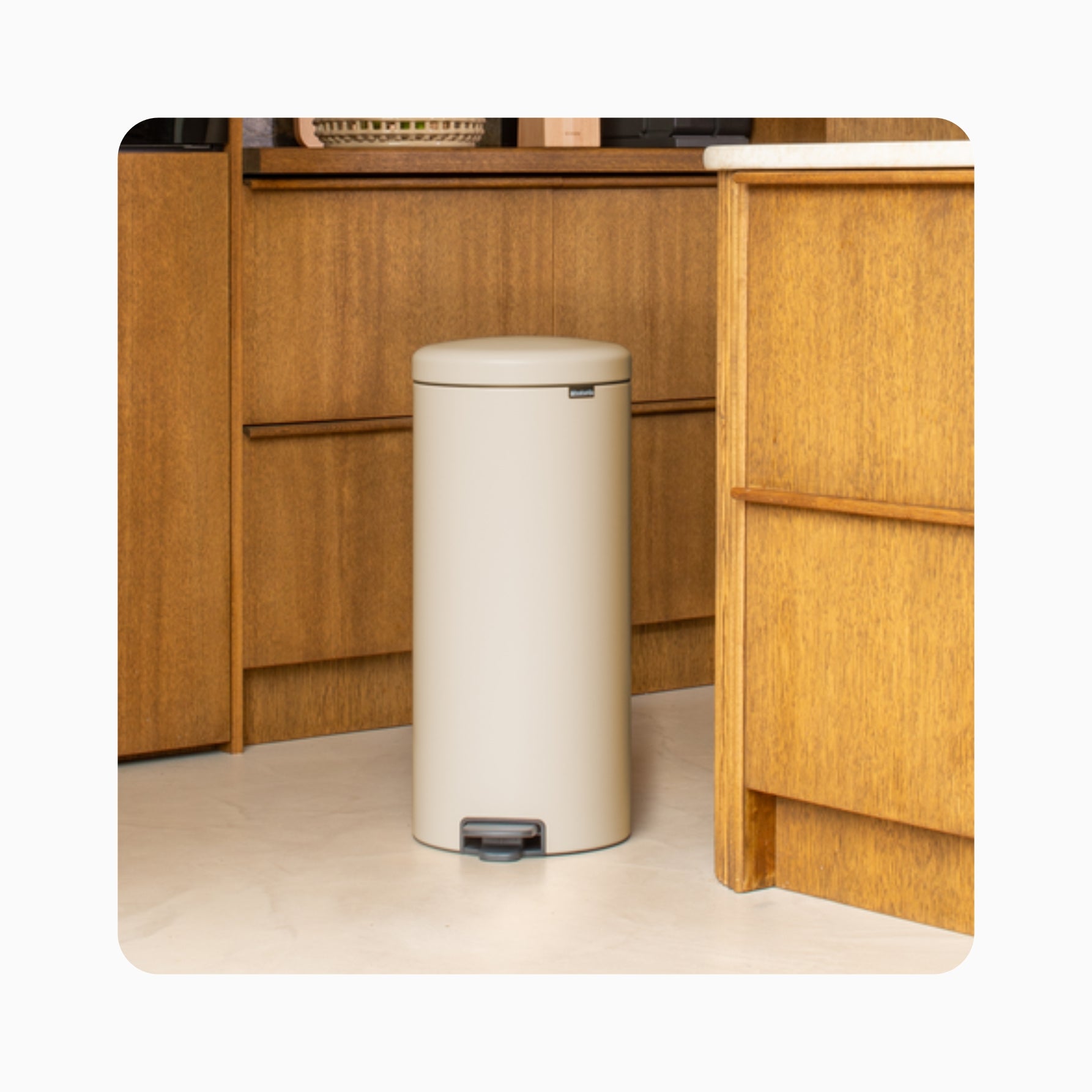 NewIcon Pedal Bin 30L - Soft Beige