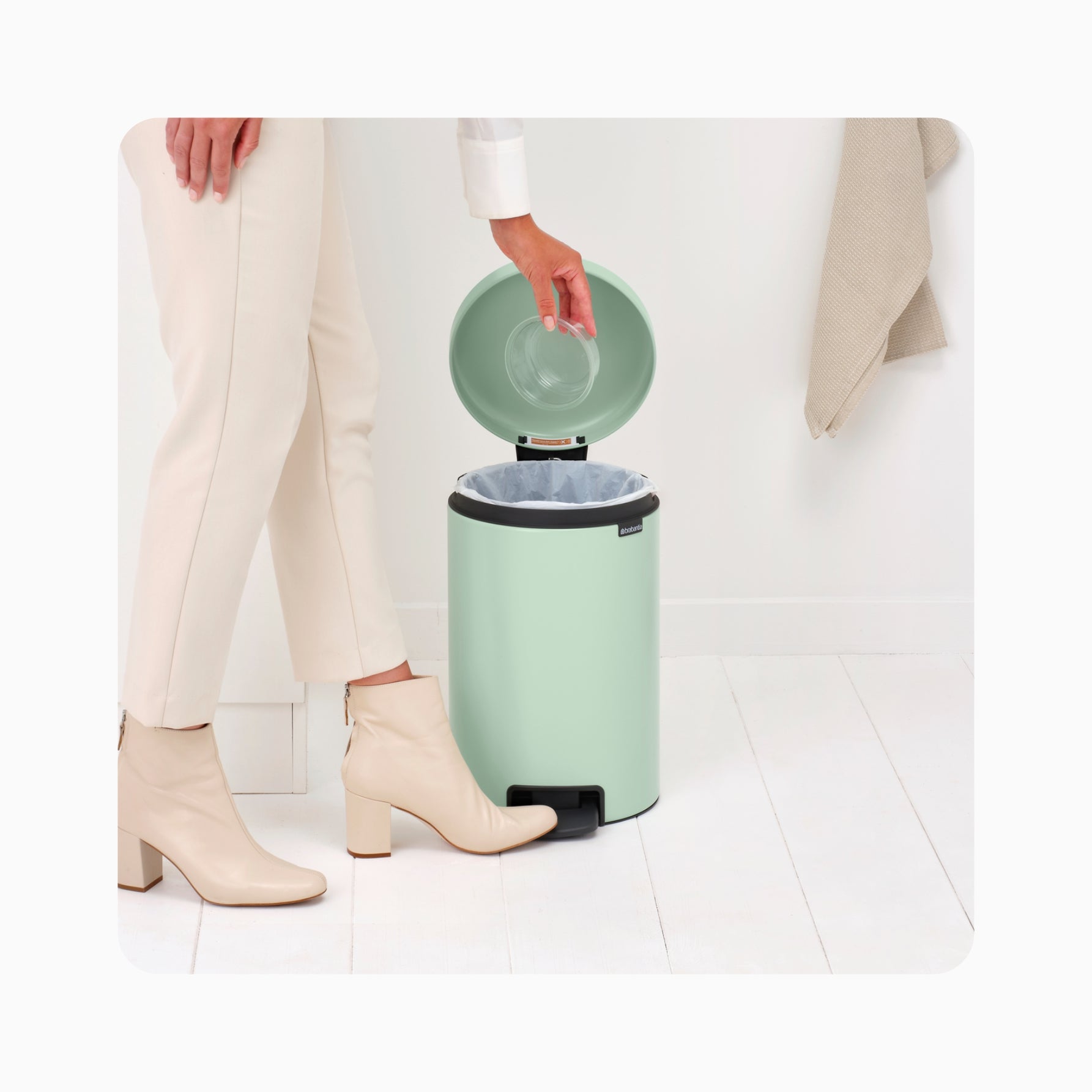 NewIcon Pedal Bin 12L - Jade Green