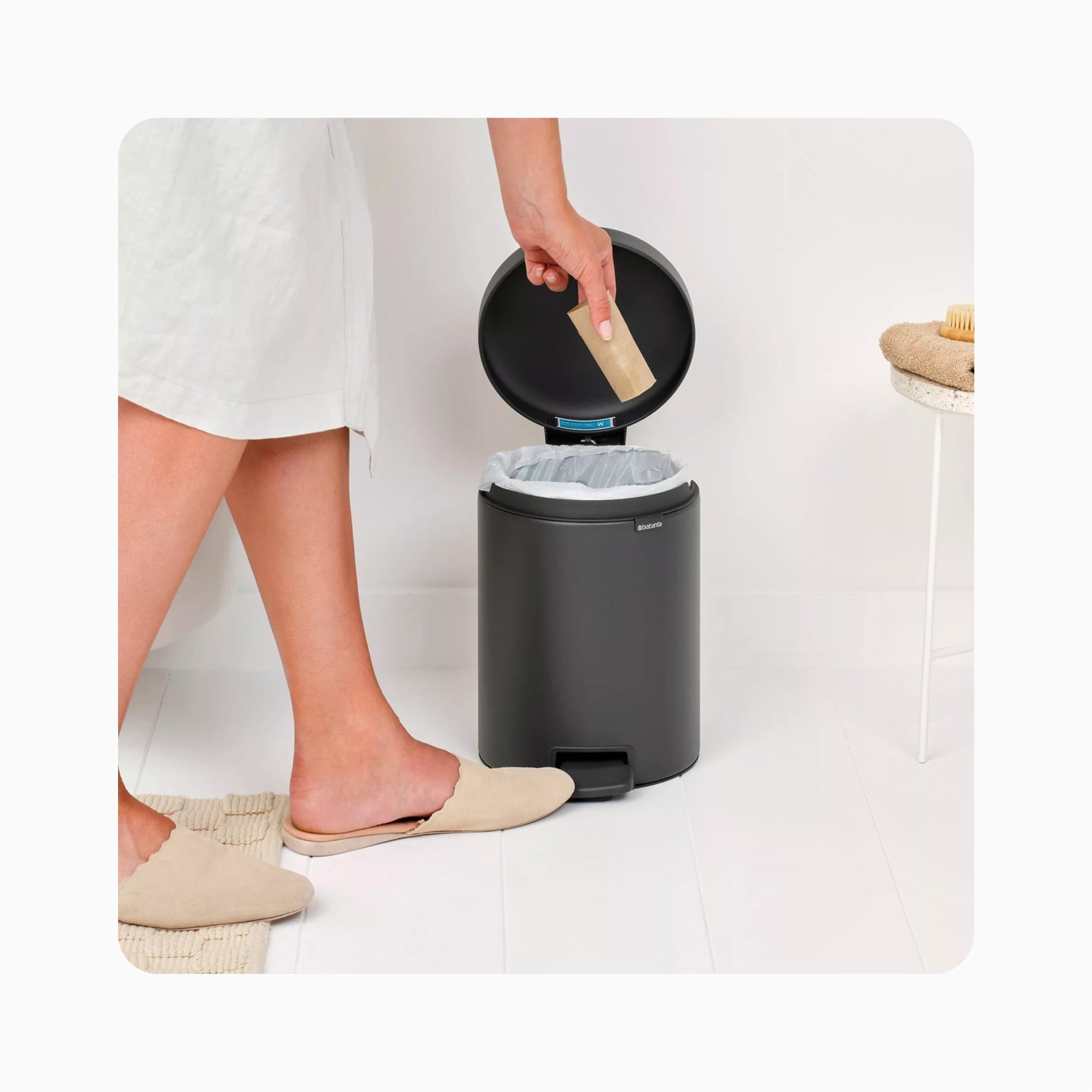NewIcon Pedal Bin 5L - Matt Black