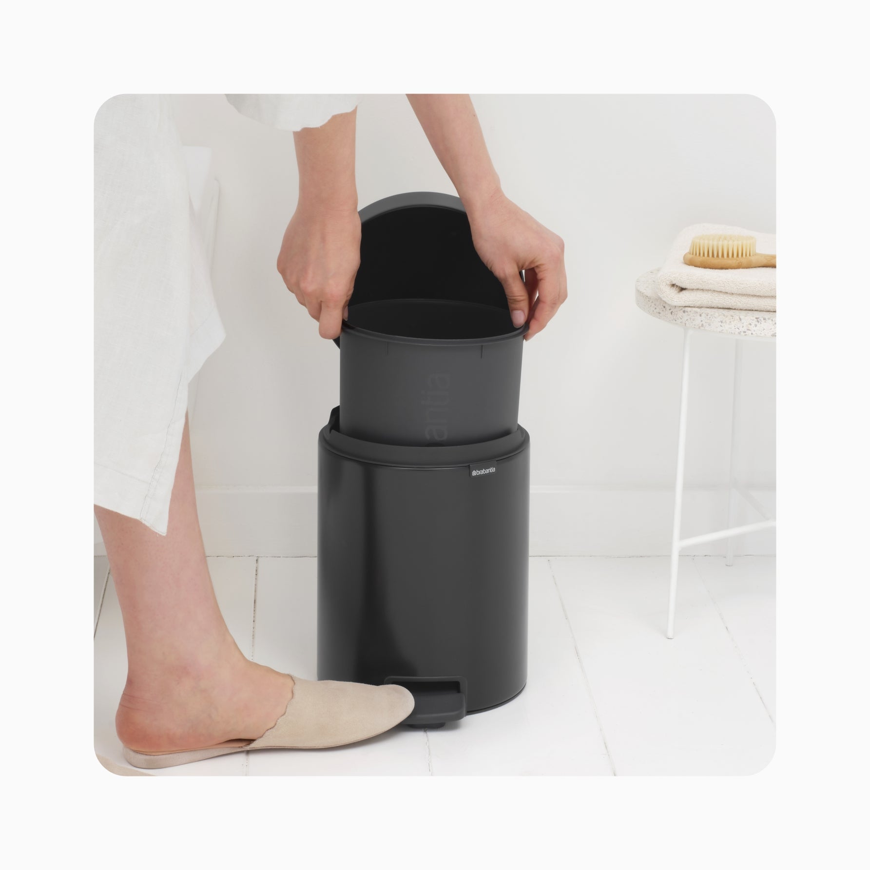 NewIcon Pedal Bin 5L - Matt Black