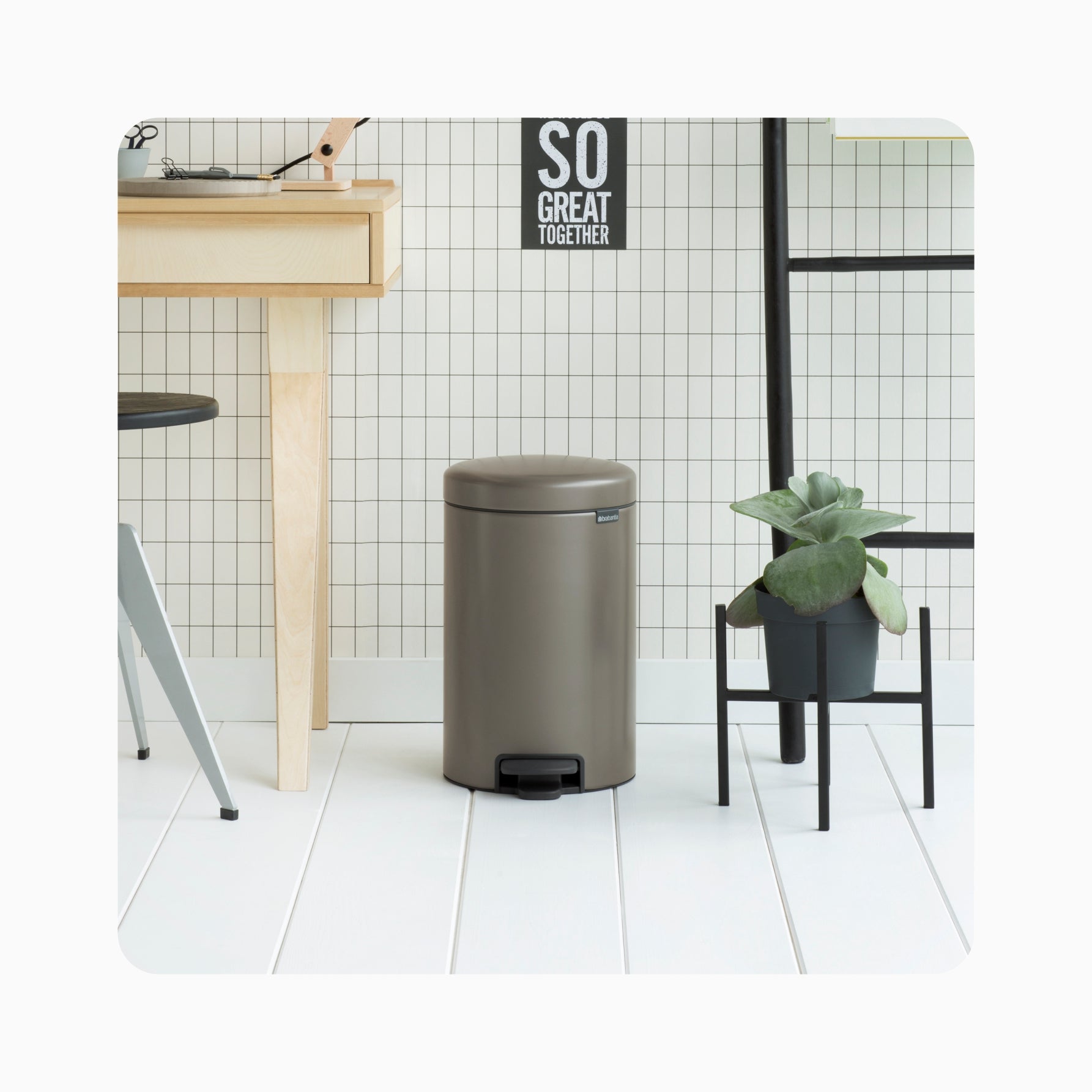 NewIcon Pedal Bin 12L - Platinum