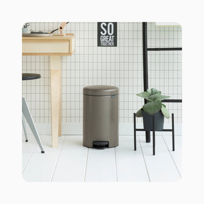 NewIcon Pedal Bin 12L - Platinum
