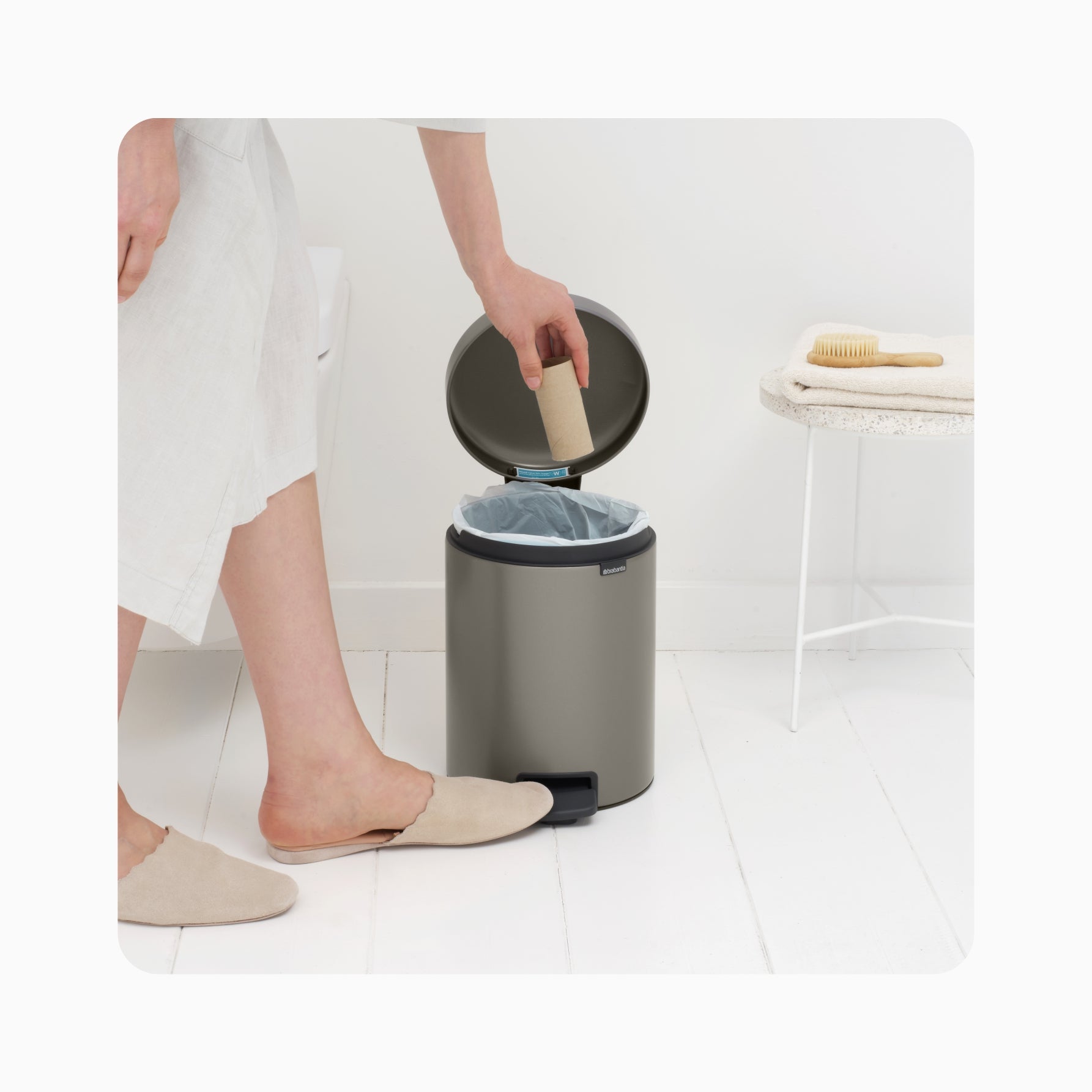 NewIcon Pedal Bin 5L - Platinum