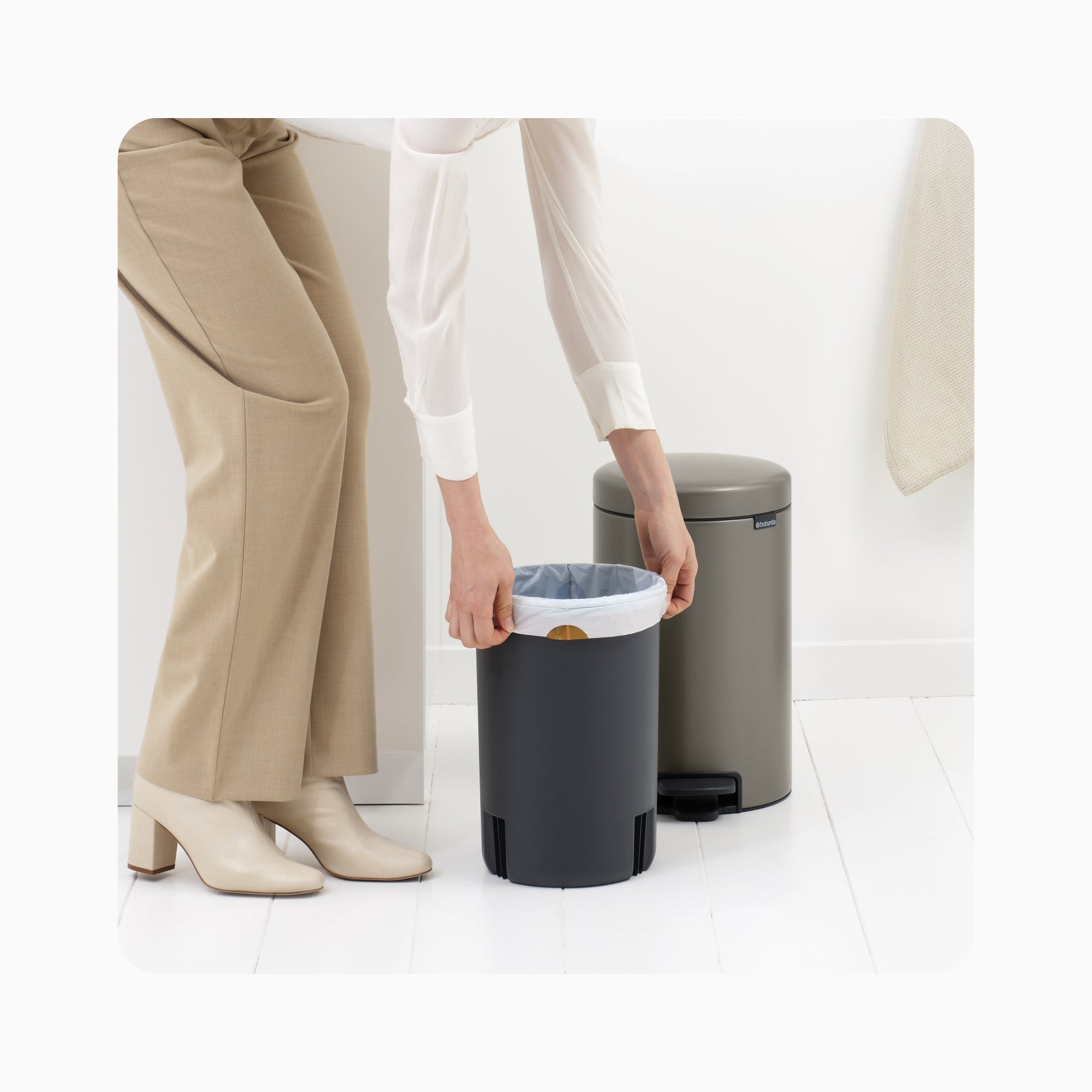 NewIcon Pedal Bin 12L - Platinum