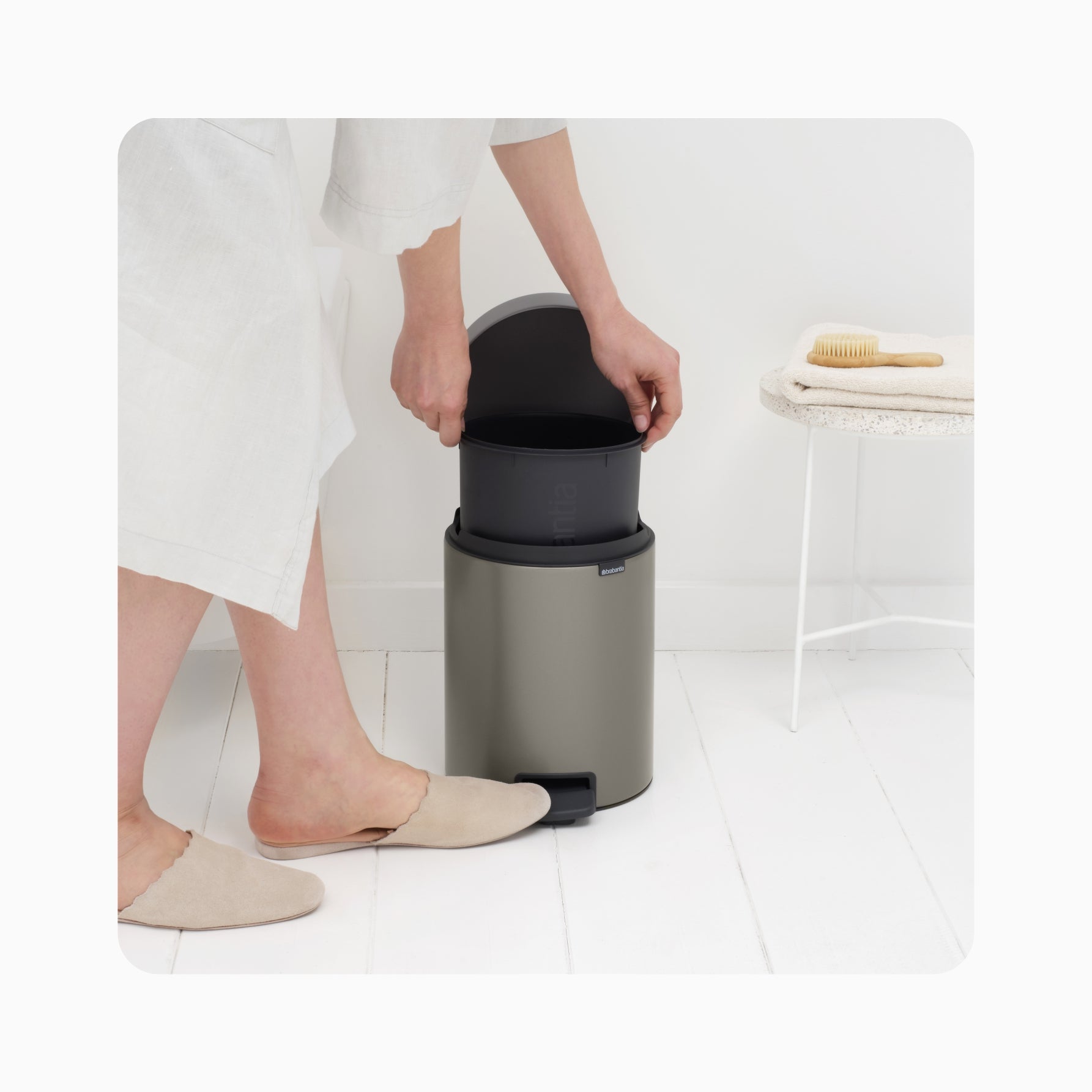 NewIcon Pedal Bin 5L - Platinum