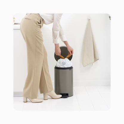 NewIcon Pedal Bin 12L - Platinum