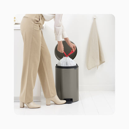 NewIcon Pedal Bin 20L - Platinum