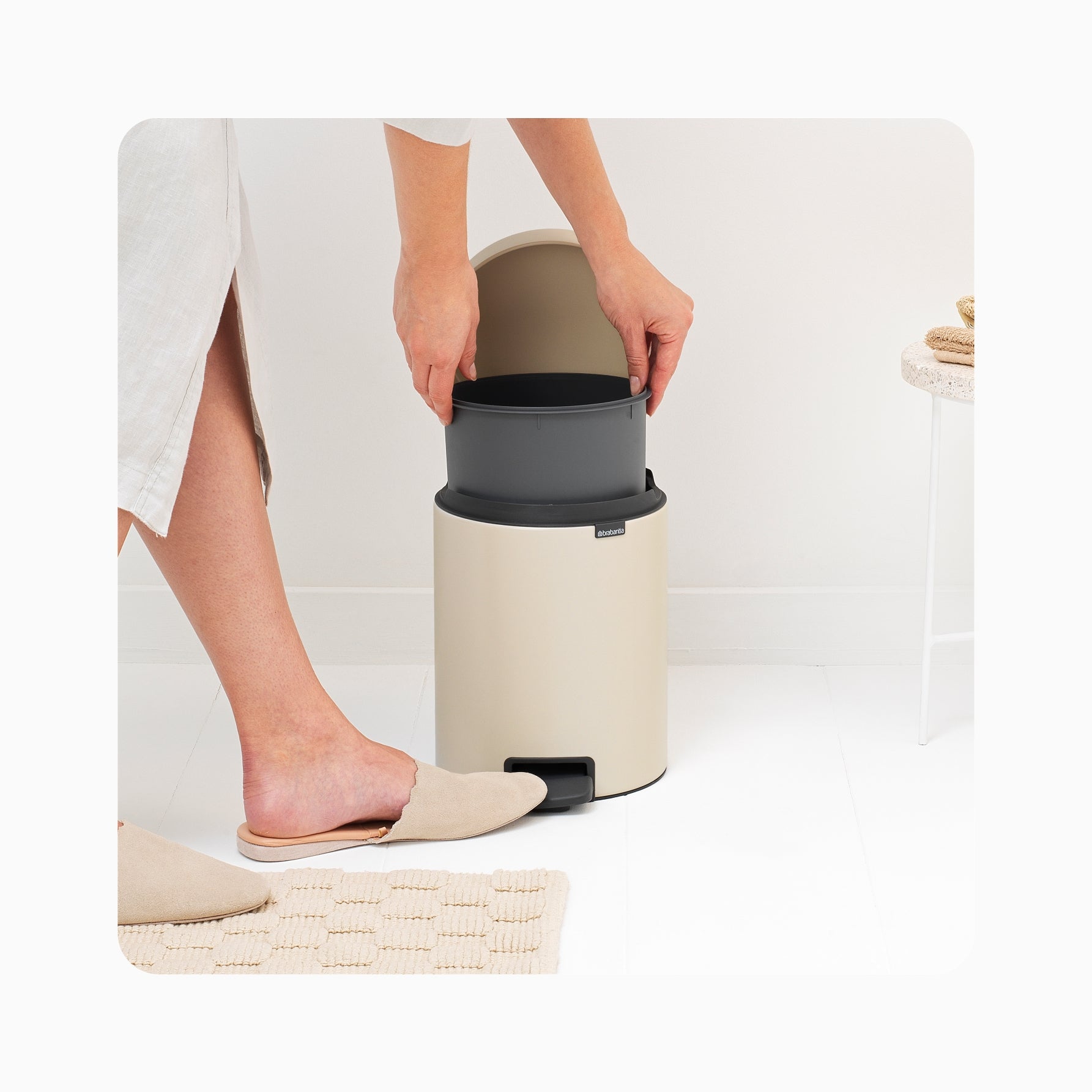 NewIcon Pedal Bin 5L - Soft Beige