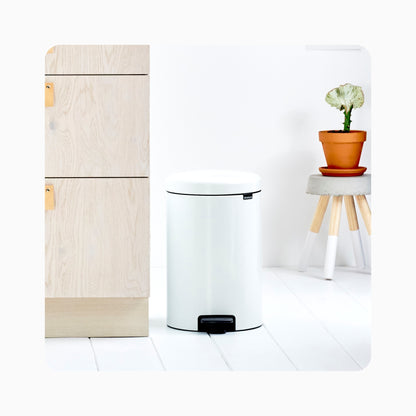 NewIcon Pedal Bin 20L - White
